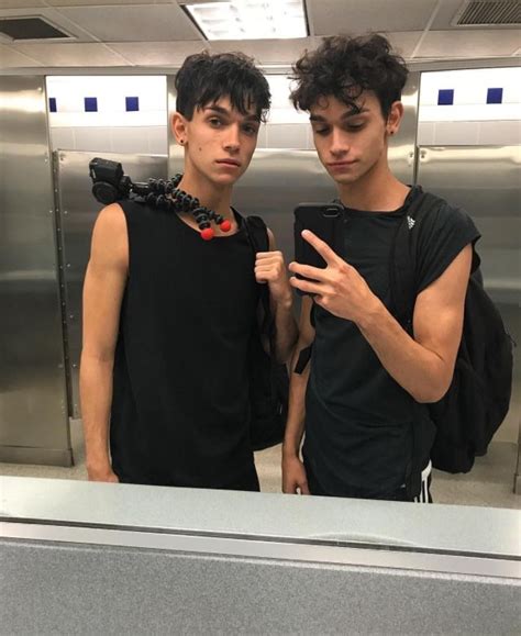 Pin By Evila Vite On Lucas And Marcus Famous Teenagers Logan And