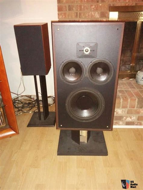 Polk Monitor 10 Speakers Photo 1421447 Canuck Audio Mart