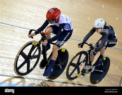 Great Britain S Laura Trott Left In The Women S Omnium Elimination