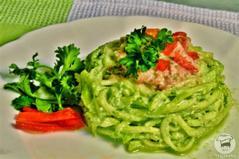 Macarrão de Abobrinhas Pesto de Salsinha Receita rápida e simples