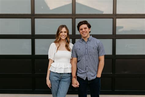 Beautiful Engagement Session in Downtown Kansas City - Kansas City