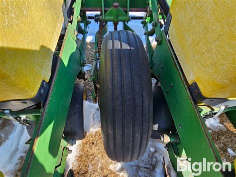 John Deere 7300 Maxemerge 2 8r30 Planter Bigiron Auctions