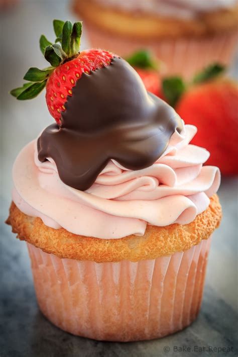 Chocolate Covered Strawberry Cupcakes Recipe