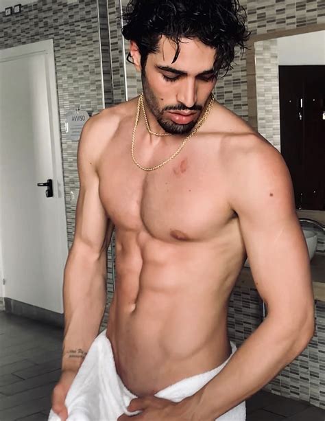 Luciano Punzo Al Grande Fratello Vip Le Sue Foto Hot Bitchyx