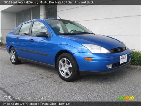 Malibu Blue Metallic Ford Focus Se Sedan Dark Charcoal Black