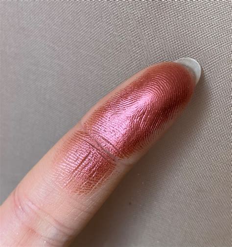 Дьяволически соблазнительная палетка Naughty Nude от Huda Beauty Отзывы покупателей Косметиста