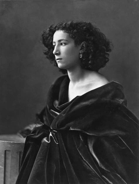 How Late 19th Century Actress Sarah Bernhardt Pioneered Celebrity As We