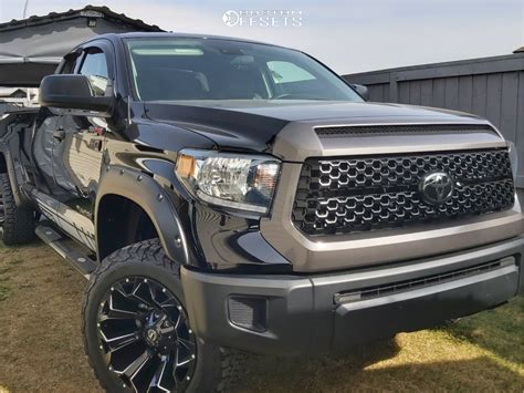 2019 Toyota Tundra Fuel Assault Stock Stock Custom Offsets