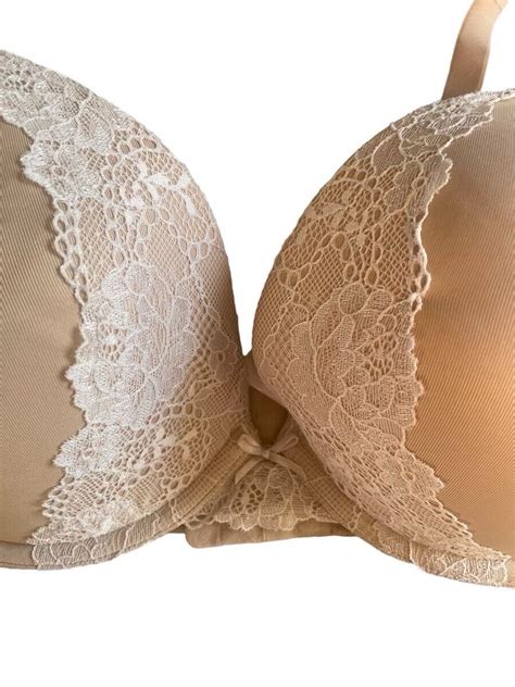 Cacique Smooth Boost Plunge Nude White Underwire Padd Gem