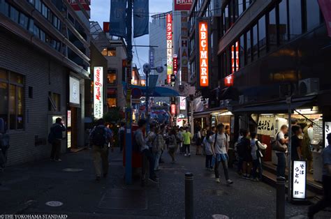 【yokohama Snap】夜の横浜駅西口五番街界わい The Yokohama Standard