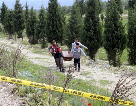 Denizli de Yolun Kenarında Kimliği Belirsiz Kadın Cesedi Bulundu Haberler