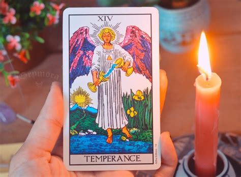 Saiba O Significado Da Carta 14 A Temperança No Tarot Do Amor