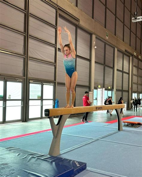 Gimnasta Sabrina Maneca Voinea Va Debuta La Campionatul European