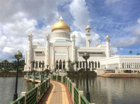 Bandar Seri Begawan - Brunei - Travel The World Club