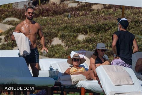 Jessie James Decker Sexy Showing Off Her Hot Curves In Mexico Aznude