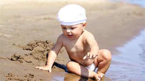 Cómo proteger a tu bebé en la playa Kosmica