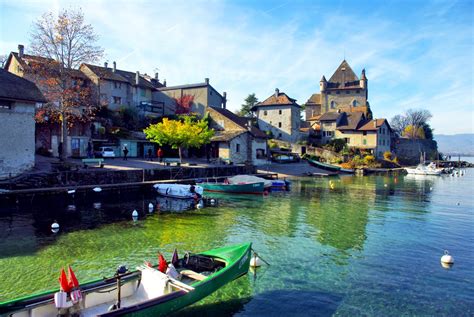 Yvoire Un Joli Village M Di Val D Couvrir Au Bord Du L Man Mon