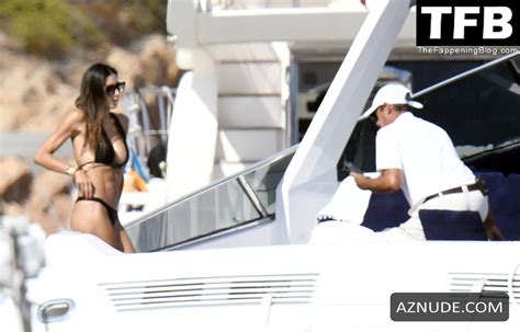 Elisabetta Gregoraci Sexy Seen Flaunting Her Hot Bikini Body At The Beach In Sardinia Aznude