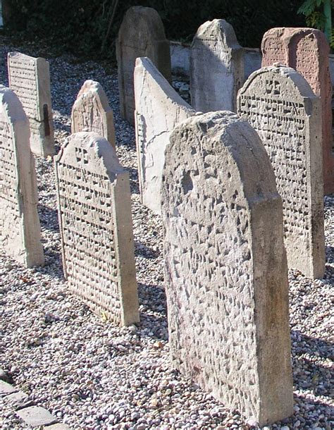 Jüdischer Friedhof • Denkmal Die Schönsten Touren Und Ziele In