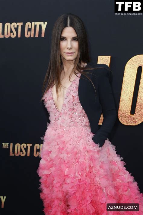 Sandra Bullock Sexy Seen Showing Off Her Hot Cleavage In A Pink Gown At The Lost City Premiere