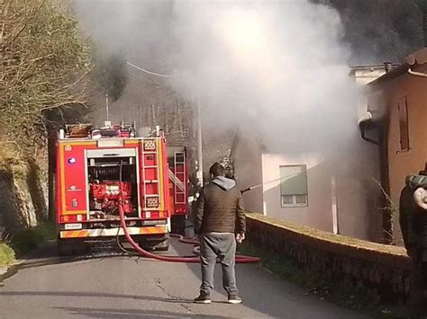 Dà fuoco alla casa della ex Fermato giovane straniero