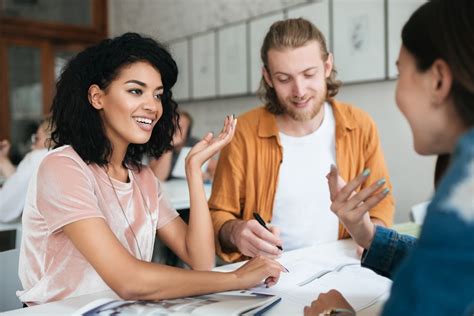 英語 中・上級者向けプログラムがある英会話スクール12選 おすすめ英会話・英語学習の比較・ランキング English Hub