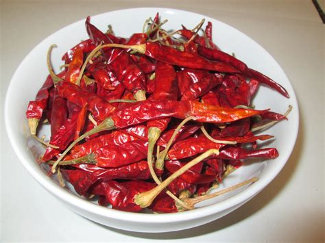 Dried Arbol Chiles with stems, 22 lbs — GREEN BULK