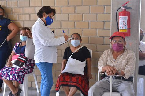 De la ciudad y puerto de Coatzacoalcos Llevan brigadas médicas a