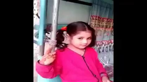 Cute Girl Singing Bara Dushman Bana Phirta Hai Video Dailymotion