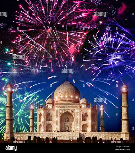 Festive fireworks over Taj Mahal, India Stock Photo - Alamy