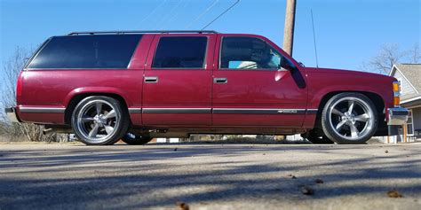 Chevrolet Suburban 1500 Retro Series 700 Gallery Automotive Import