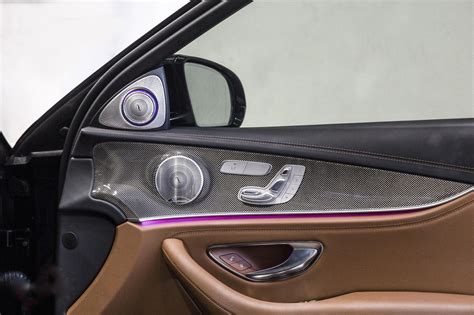 ベンツEクラスの純正オーディオのスピーカー交換音質向上 3Dツイーターを追加する BENZ E CLASS W213 HOT WIRED ホットワイヤード オフィシャルブログ