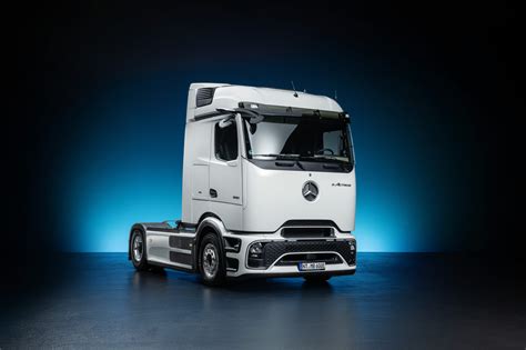 Mercedes Benz Trucks Feiert Weltpremiere Des Batterieelektrischen