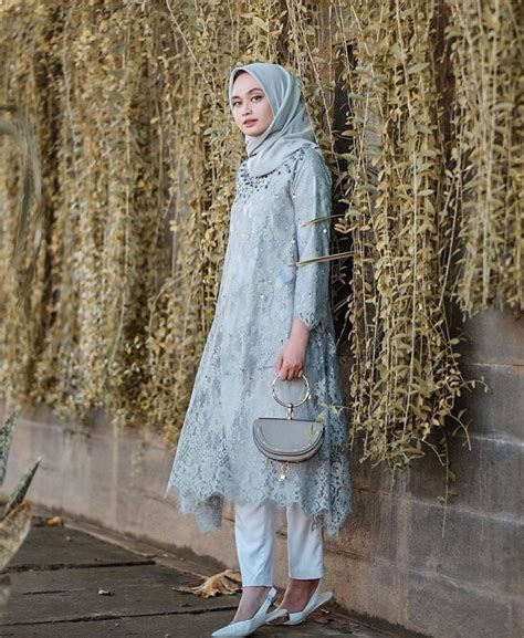 23 Inspirasi Baju Bridesmaid Muslimah Yang Modis Dan Elegan Bukareview