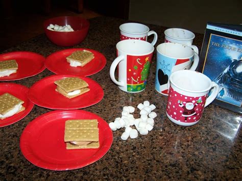 Advent Day 15 – Recipe: Polar Express Hot Chocolate – Cooking for My Kids