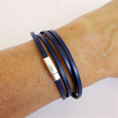 Bracelet Cuir Femme Bleu Fonc Fermoir Aimant Fifi Brin De Cuir