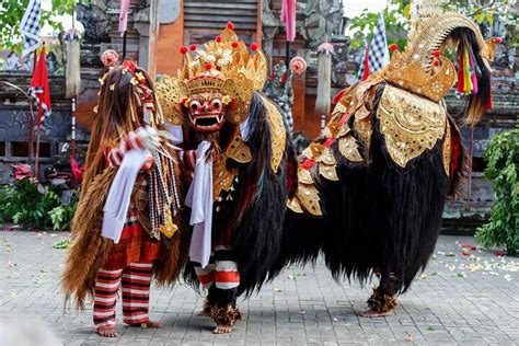 Danza Barong Y Keris Bosque De Monos Tegalalang Kintamani