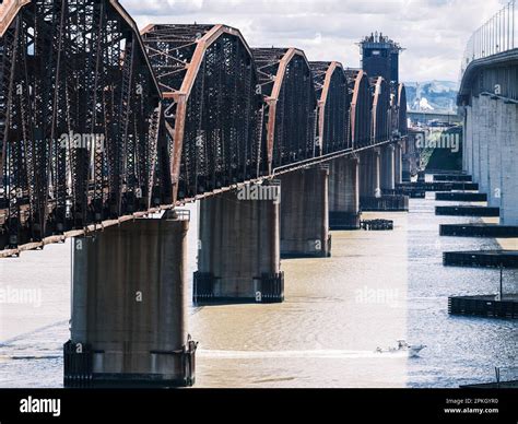 Benicia railway bridge hi-res stock photography and images - Alamy