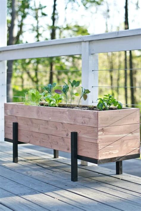 32 Best DIY Pallet And Wood Planter Box Ideas And Designs For 2017