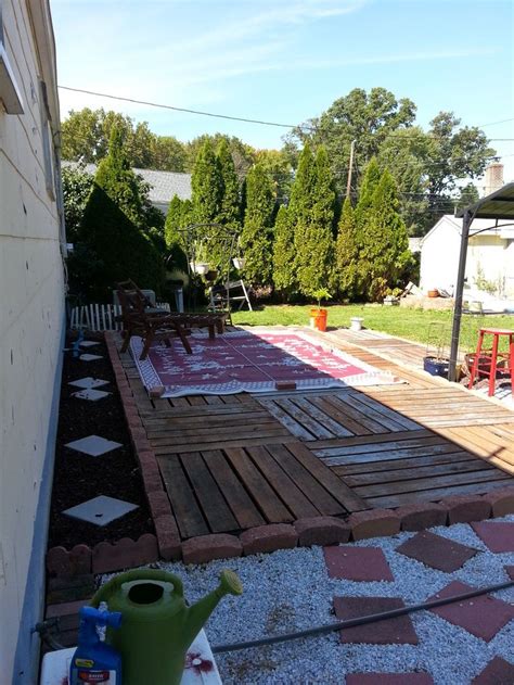 Our Pallet Deck Diy Backyard Landscaping Backyard Landscaping Diy