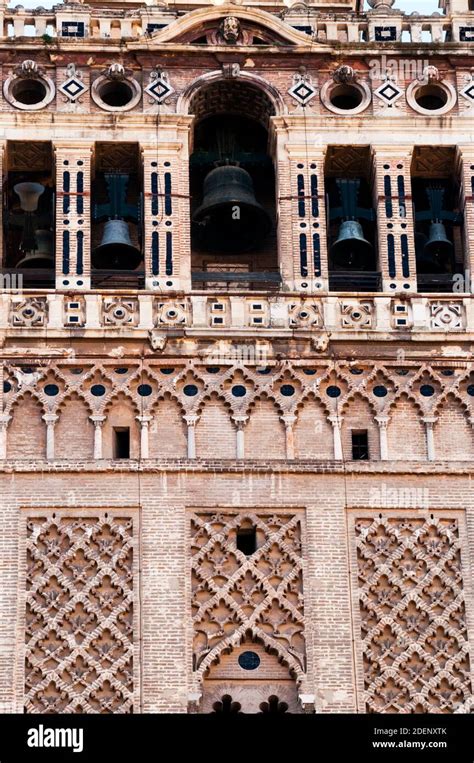 Las Campanas Renacentistas De La Giralda El Campanario De La Catedral