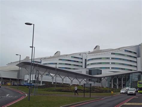 Queen Elizabeth Hospital Birmingham Main Entrance A Photo On Flickriver