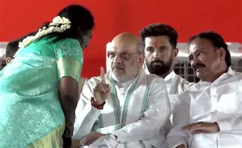 Viral Video Why Amit Shah So Serious With Tamilisai