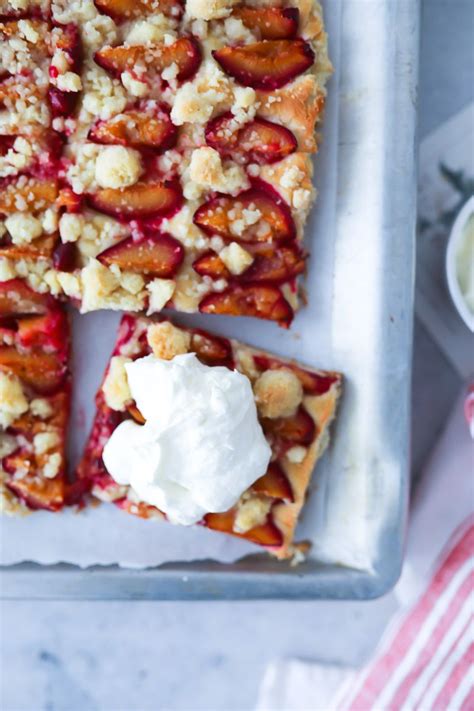 Rezept für streusel pflaumenkuchen vom blech mit hefeteig Artofit