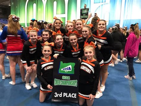 Gladstone Youth Cheer