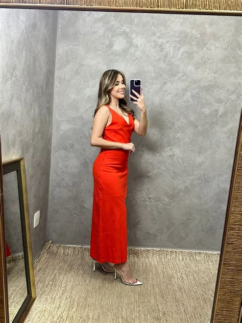 VESTIDO MIDI EM LINHO C FENDA NA FRENTE Marikitta Roupas