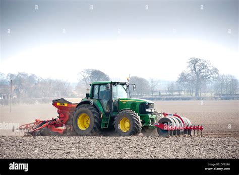 Erosion Tractor Dust Soil Hi Res Stock Photography And Images Alamy