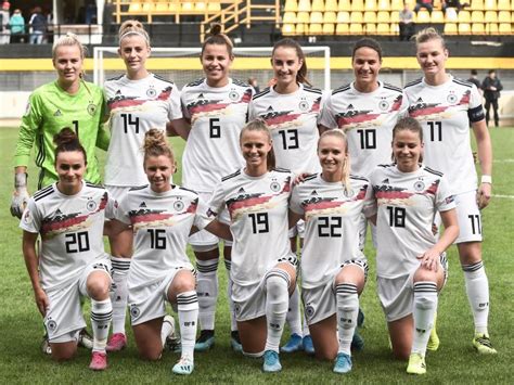 Frauenfußball Dfb Team Behält Platz Zwei In Der Weltrangliste