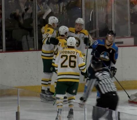 Sioux City Musketeers clinch playoff spot, aiming to secure first round bye