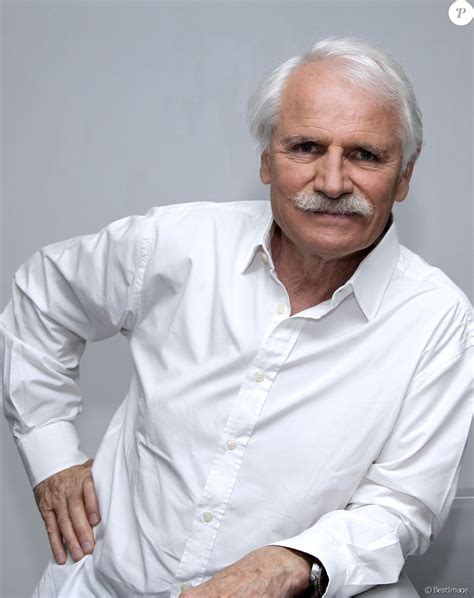 Portrait de Yann Arthus Bertrand à Paris le 9 juillet 2015 Purepeople